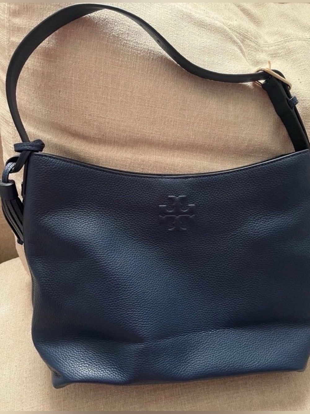 Tory Burch leather Thea hobo bag blue leather. never used vintage